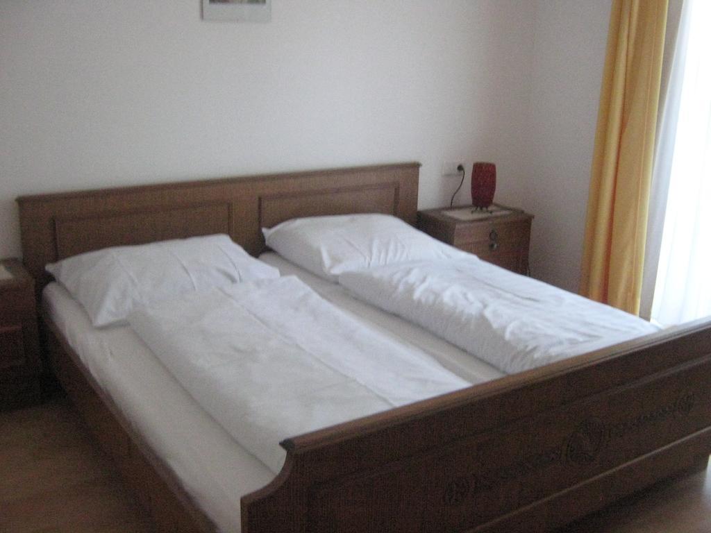 2 Sterne Gasthof Pension Kienklause Kein Wifi Wlan Keinen Handyempfang Штайнбах-ам-Аттерзе Номер фото